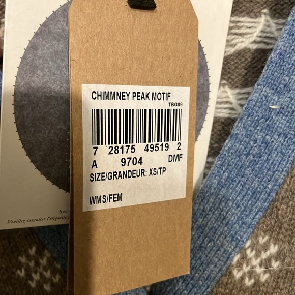 Woolrich 100% lambswool chimney peak motif cardigan NWT size XS bust 36” - Picture 4 of 6